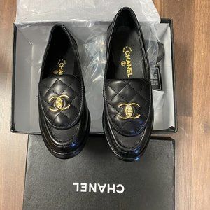 Vintage Quilted Leather Loafers Flats with Turn Lock